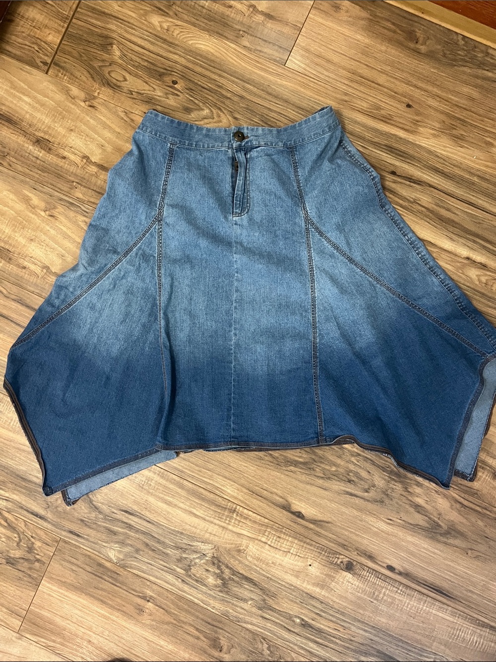 Soft Surroundings Light-Wash Denim Skirt 
Sz M